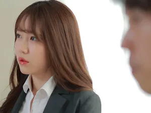 Tôi dừng xe lại vì bạn gái 18 tuổi của tôi muốn được quan hệ và được lấp đầy tinh dịch