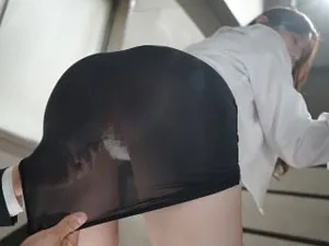 Ác quỷ xinh đẹp dễ thương Châu Á "Asian Alison" không được bảo vệ nổ creampie cô hầu gái dễ thương