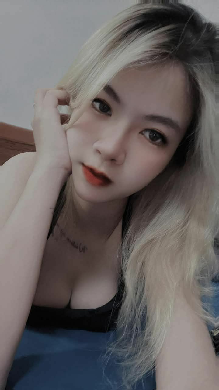 Chồng tôi cứ gọi tôi về nhà! ! Cô gái trẻ ngực bự nhất quyết muốn kết thúc cuộc ân ái!